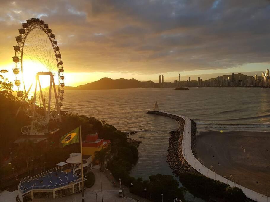 Piscina A Beira-Mar, Tranquilidade E Qualidade No Melhor De Bc Balneario Camboriu Exterior foto