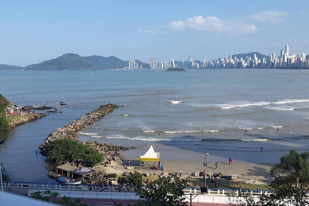 Piscina A Beira-Mar, Tranquilidade E Qualidade No Melhor De Bc Balneario Camboriu Exterior foto