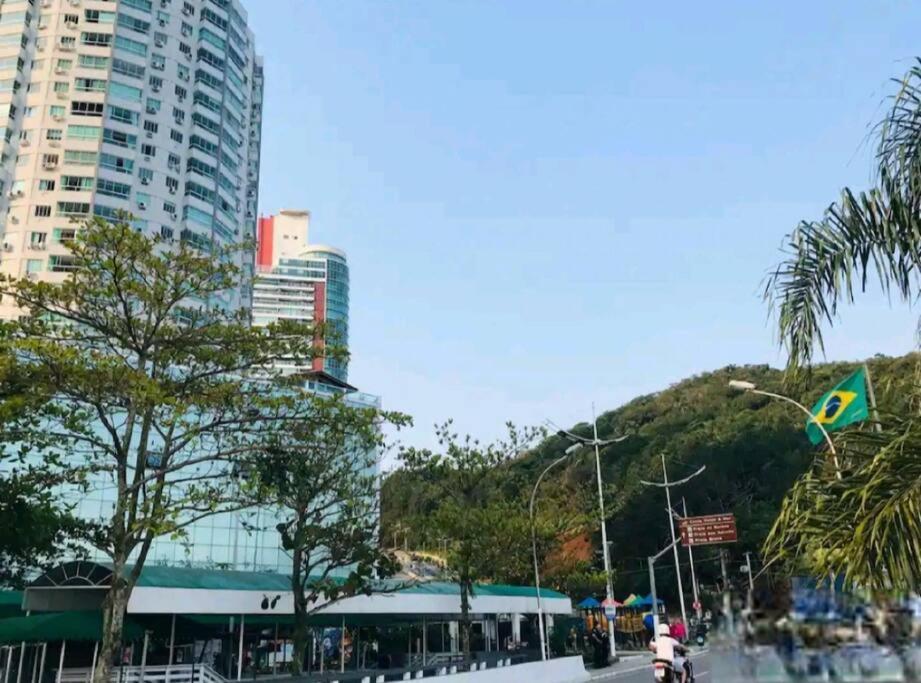 Piscina A Beira-Mar, Tranquilidade E Qualidade No Melhor De Bc Balneario Camboriu Exterior foto