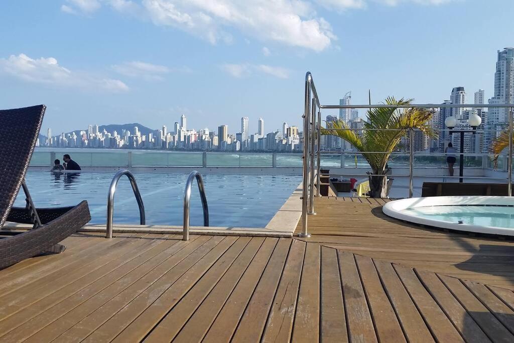 Piscina A Beira-Mar, Tranquilidade E Qualidade No Melhor De Bc Balneario Camboriu Exterior foto