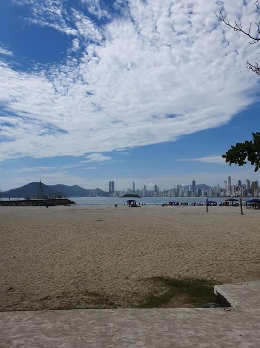Piscina A Beira-Mar, Tranquilidade E Qualidade No Melhor De Bc Balneario Camboriu Exterior foto