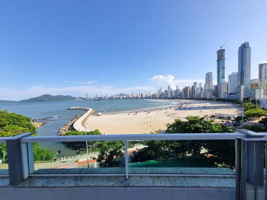 Piscina A Beira-Mar, Tranquilidade E Qualidade No Melhor De Bc Balneario Camboriu Exterior foto