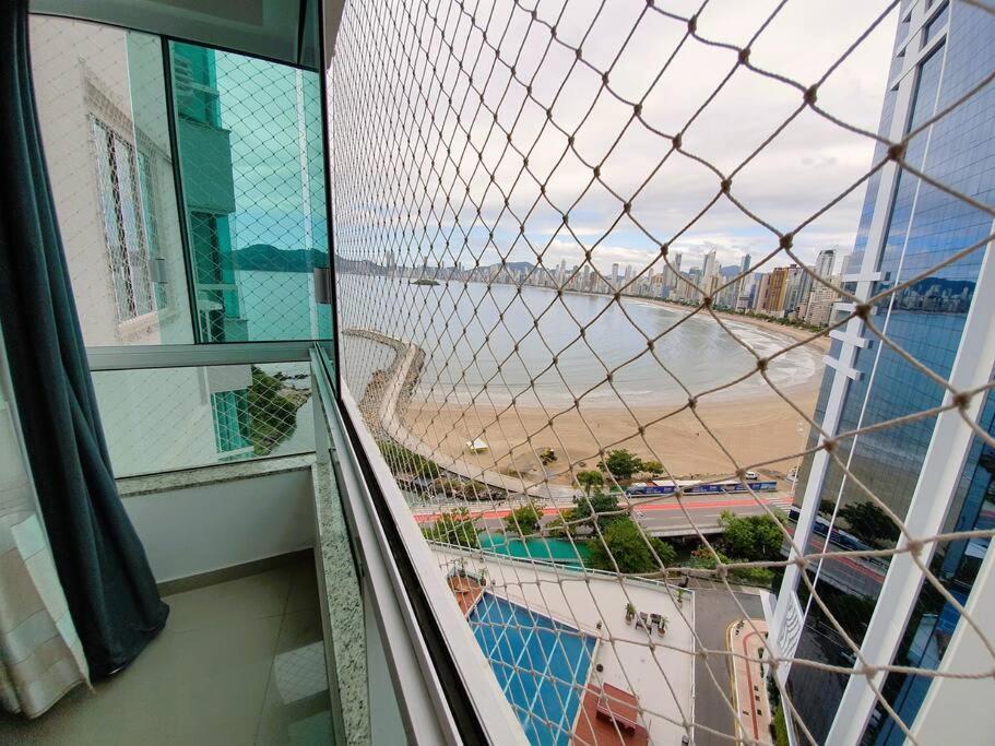 Piscina A Beira-Mar, Tranquilidade E Qualidade No Melhor De Bc Balneario Camboriu Exterior foto