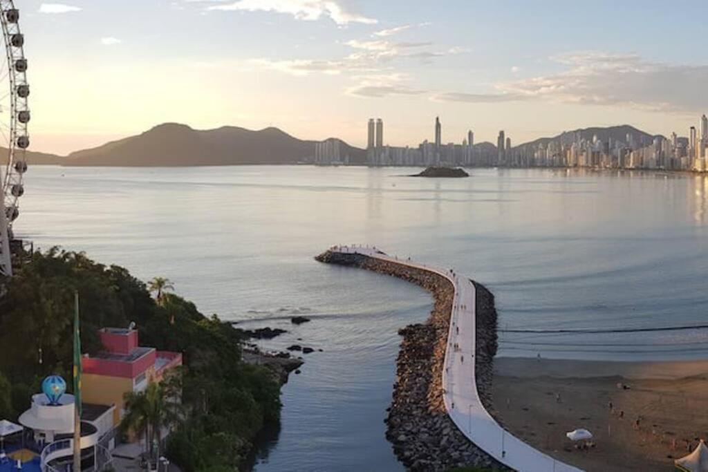 Piscina A Beira-Mar, Tranquilidade E Qualidade No Melhor De Bc Balneario Camboriu Exterior foto