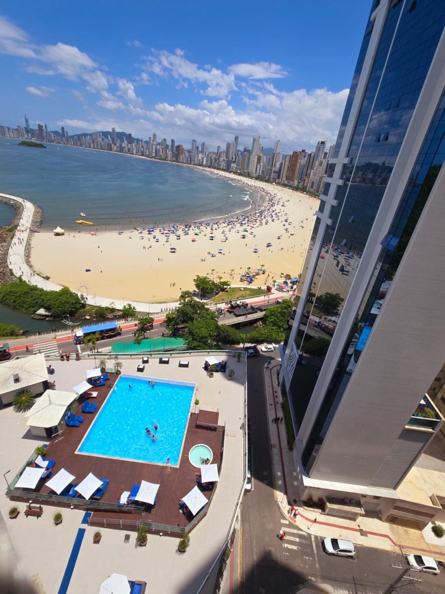 Piscina A Beira-Mar, Tranquilidade E Qualidade No Melhor De Bc Balneario Camboriu Exterior foto